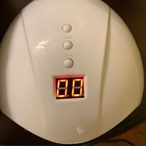 USB powered nail dryer